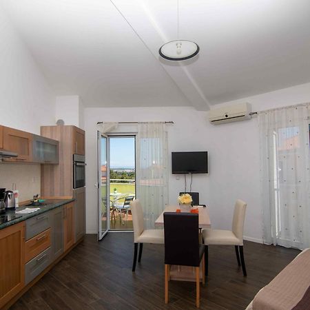 Cape Kamenjak Apartments In Premantura Bagian luar foto