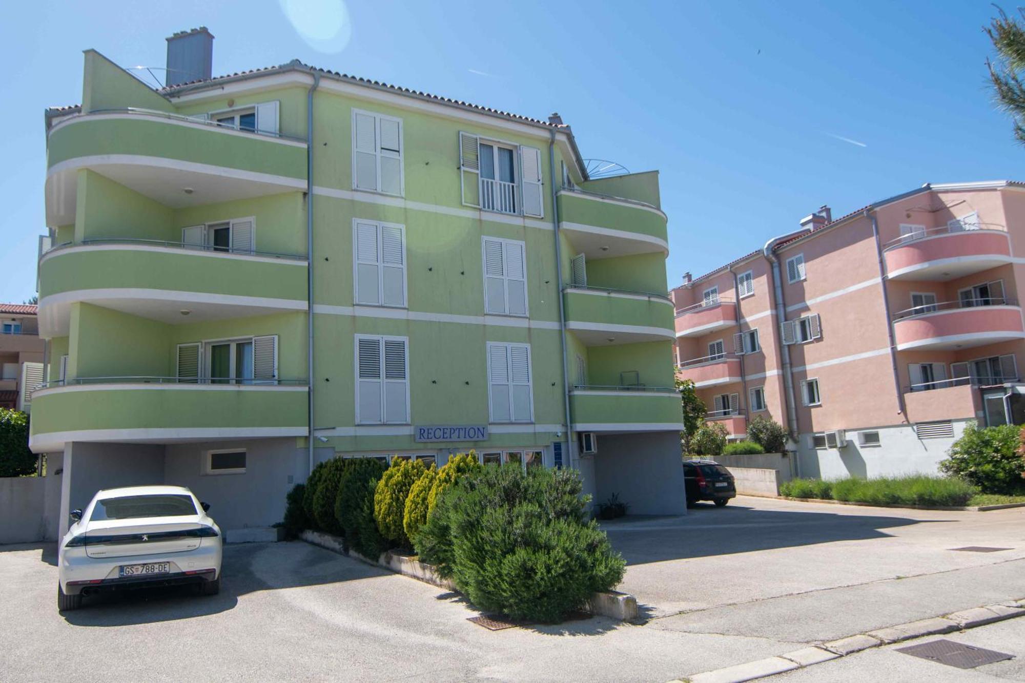 Cape Kamenjak Apartments In Premantura Bagian luar foto